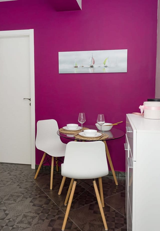 The Purplish Apartment Varna Center