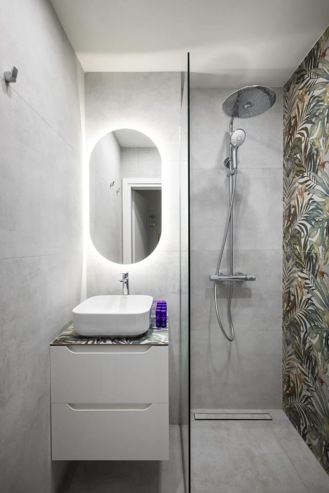 The Purely Placed 1BD Central Flat