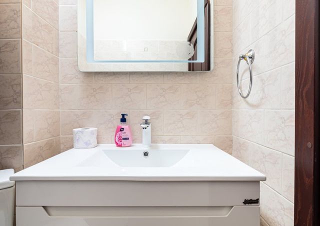 Centrally-located 1BD Apartment near Kapana