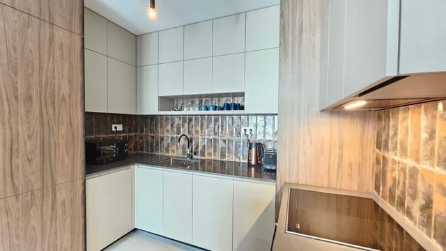 Bright Urban Stay with Parking