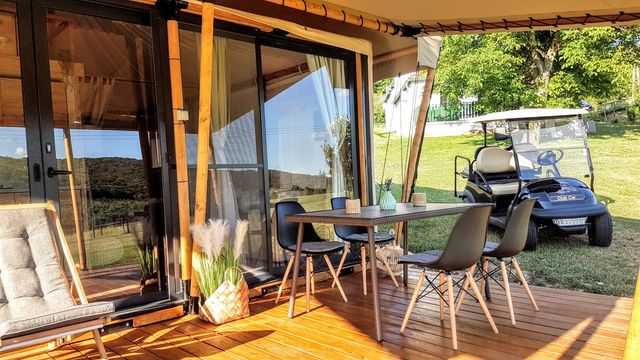 20 hectare traditional ranch