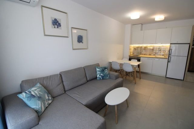 Cozy Kavaci  Apartment with Balcony