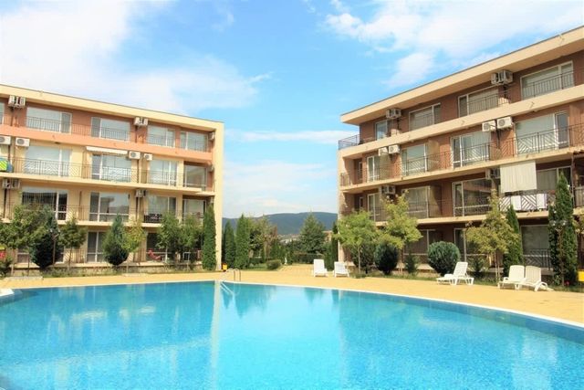 Holiday Cozy Apartament with Pool View