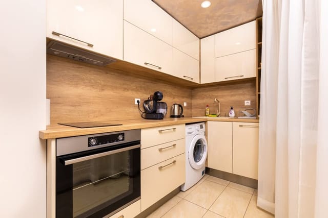 Sunny 1BD Apartment in OLD TOWN - Photo 3