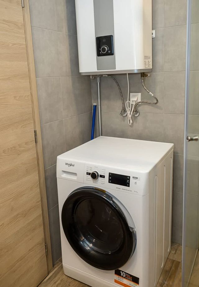 Modern 2-Bedroom Flat with Balcony in Azur Premium