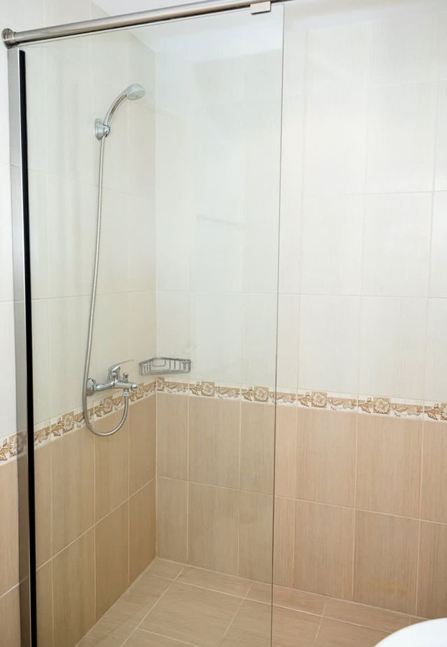 Seaside Bliss: Elegant 1BD with Stunning View