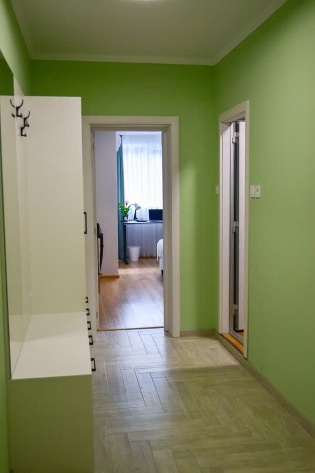 City Center Charm: 2BR Apartment