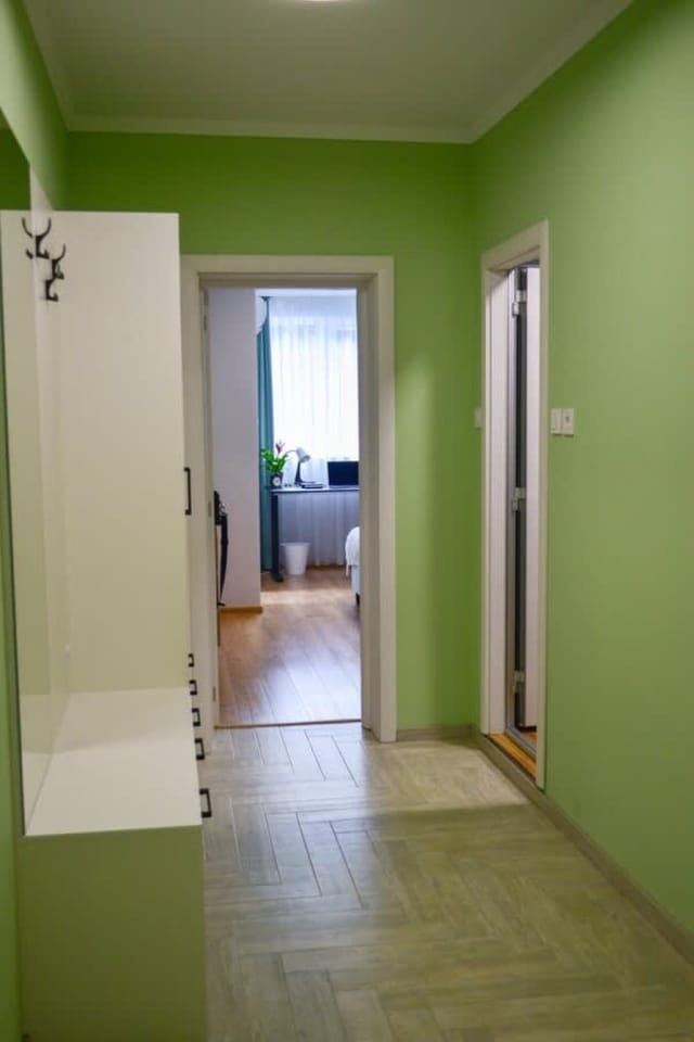 City Center Charm: 2BR Apartment