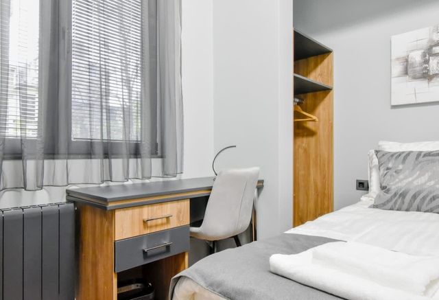 Stylish 2-Bedroom Sofia Stay - Photo 3