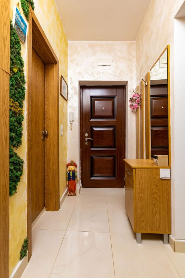 The Plovdiv Pad: Your 1-BD Hideaway in the Center