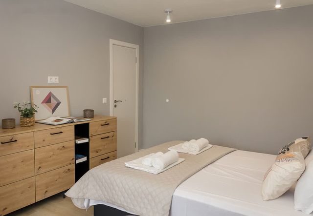 Sea Garden Varna - 2BD Flats with Desk & Balcony