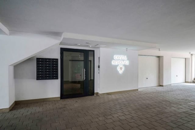 Bright and Cozy 1BD Apartment plus Desk