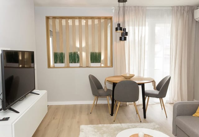 Sea Garden Varna - 2BD Flats with Desk & Balcony