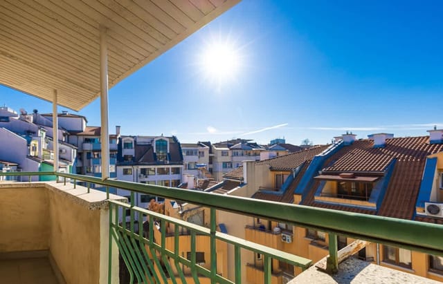 Spacious 2-Bedroom Maisonette in City Centre