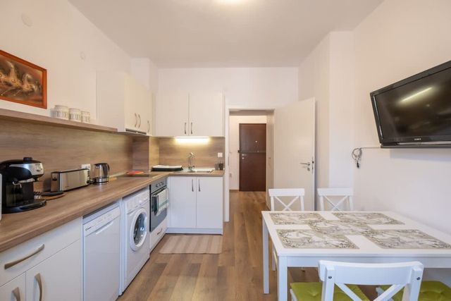 Peaceful downtown location - 2 bedroom apartment