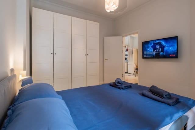 Spacious & Central 2BR with Terrace, Cozy & Modern