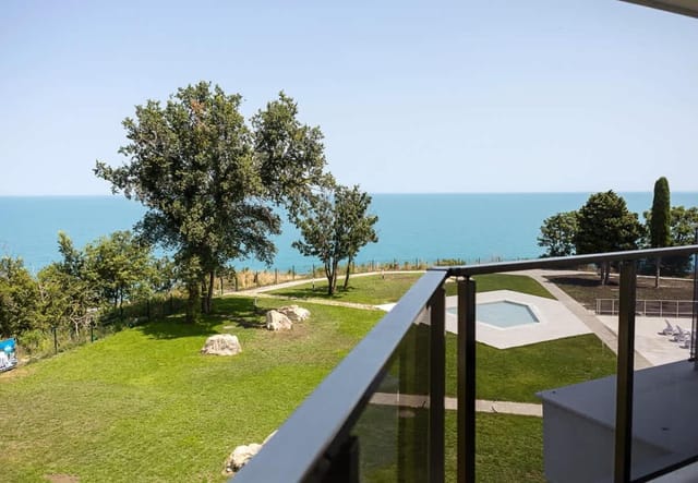 Stylish 1BR with Balcony & Parking | Skyline Varna