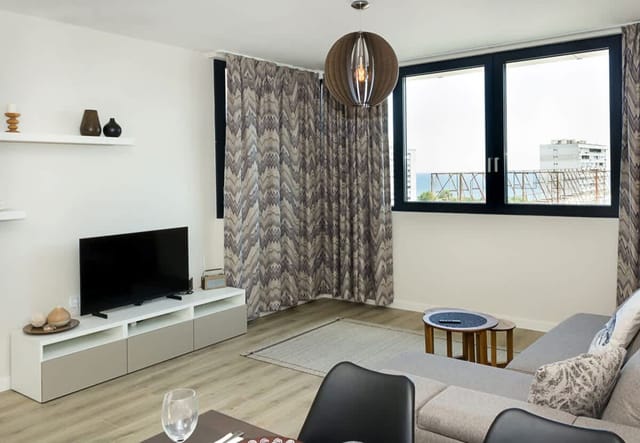 Sea View 1BD Modern Flat in Chayka