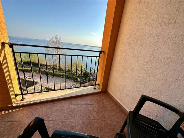 Cozy Aheloy  Marina Cape  Nice 2 bed sea view