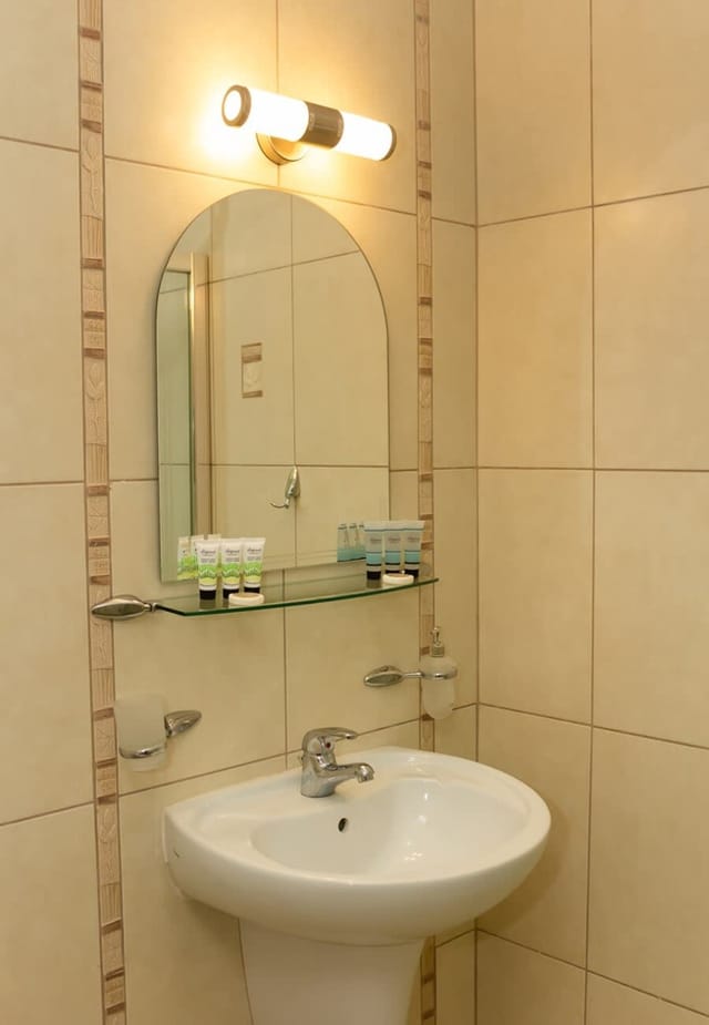 Cozy 1BD Apartment with a Spacious Terrace