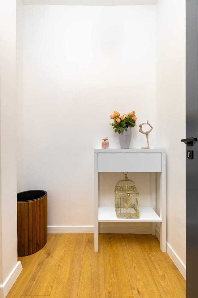 Happy People Plovdiv 1-BD Apartment - White