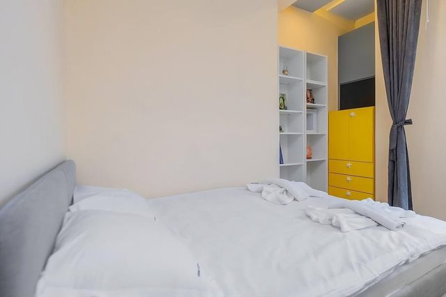 The Honeycomb Hideaway