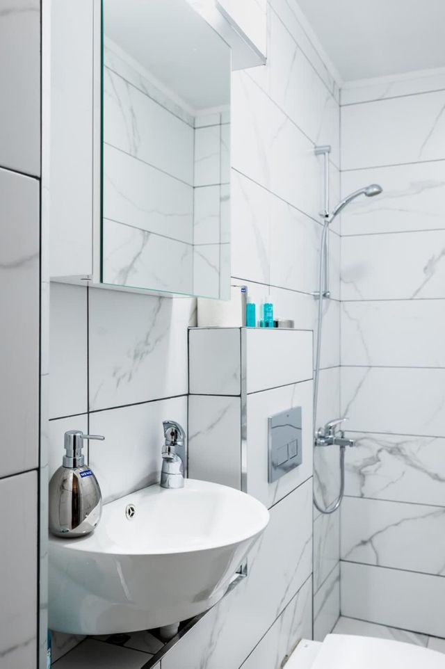 Chic Central 1BD Apartment with Private Patio