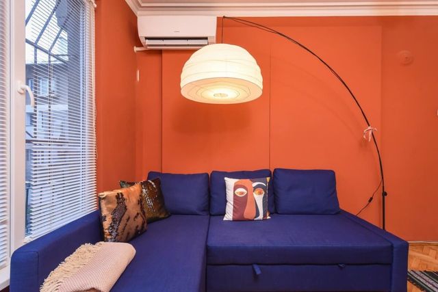 Vintage Spot - Colorful One-Bedroom Apartment - Photo 4