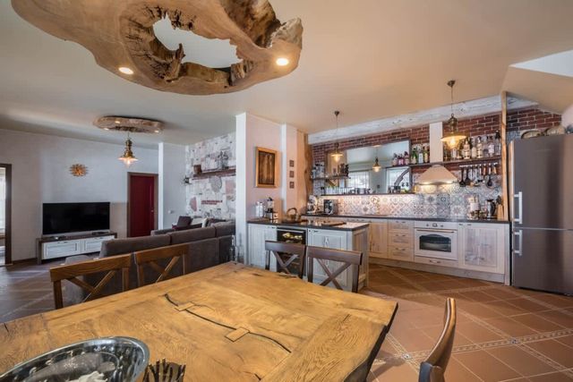 Hacienda Del Sol | Heated Pool