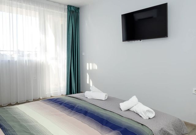 Stylish 2BR Apartment - Underground Parking, Varna