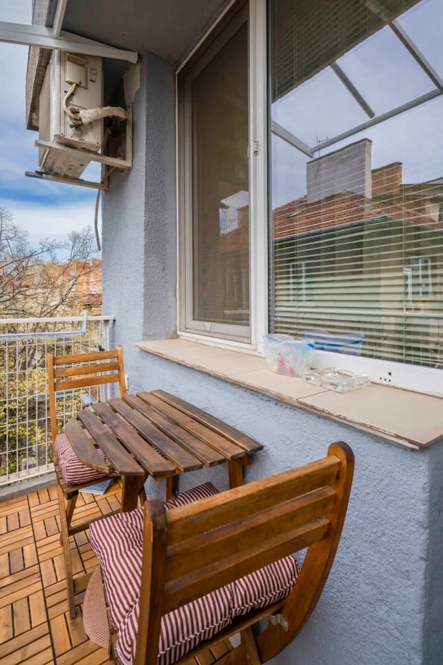 Cozy Studio in Top Centre