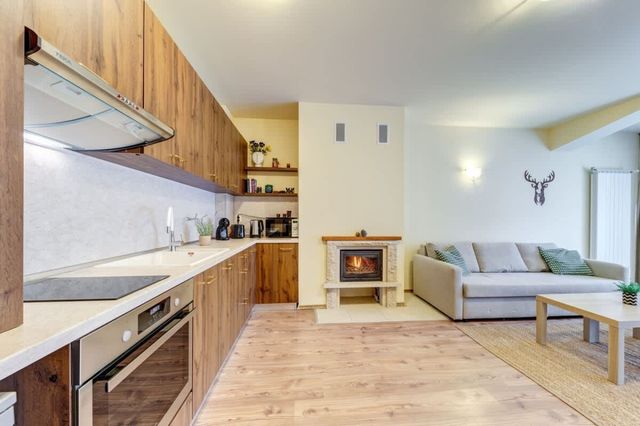 Cosy 1BD Apt w/ Free Parking and Balcony