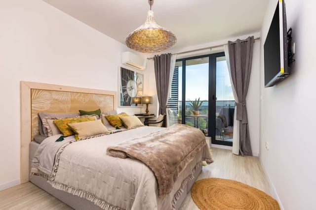 Exclusive One-Bedroom Retreat + Private Parking