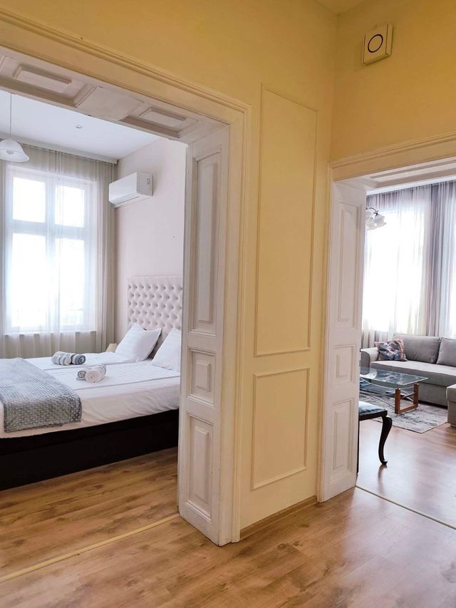 Apo Apartment - Top Center