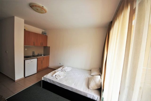 Cozy Aheloy  Marina Cape  Nice studio, Pool view