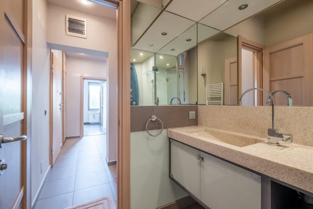 Spacious & Modern 2BD/2BA Flat | Prime Location