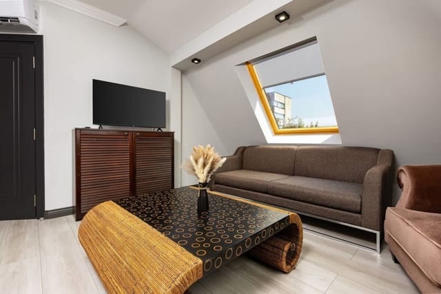 Central Apartments with Garden view - Apt No. 7