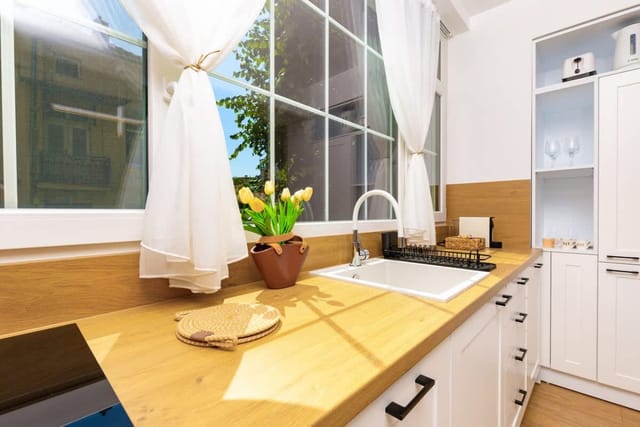 Happy People Plovdiv 1-BD Apartment - White