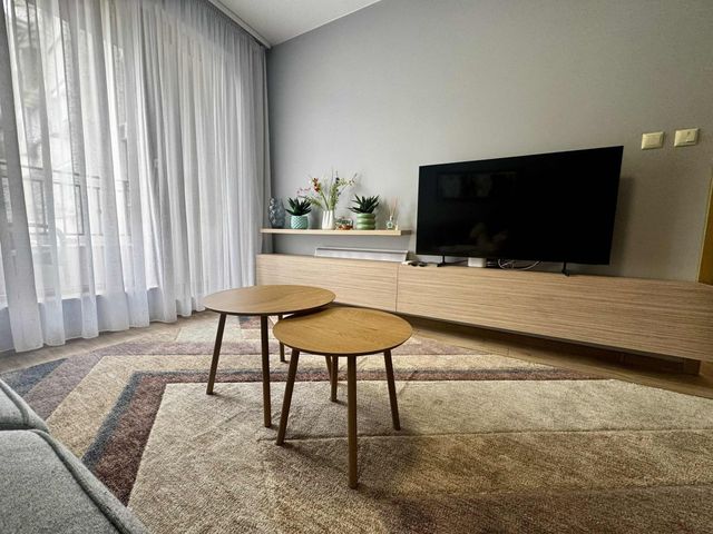 1BD Apartment next to the Sea Garden