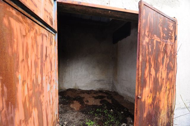 Industrial building - woodworking/carpentry shop, old cow barns - former collective farm from the socialist regime