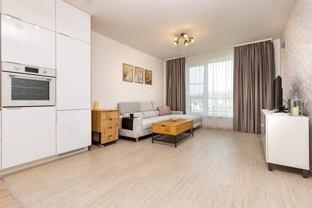 Magnolia Gardens - 1BD with Balcony & Parking