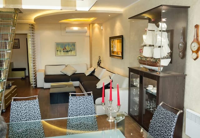 Under the Stars - Lux. Penthouse w/ POOL + Terrace