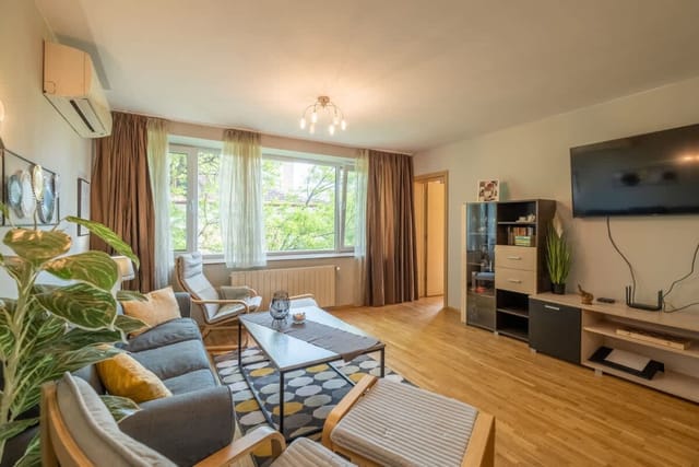 Serdica top center - 3 berdoom cosy apartment