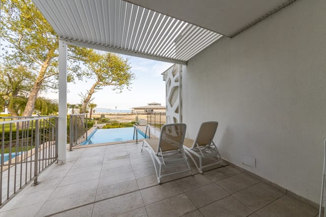 One Bedroom Apartment with a Pool in the Maritim Paradise Blue Hotel