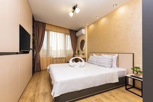 Charming 1-Bedroom Haven near Plovdiv's Old Town - Photo 2