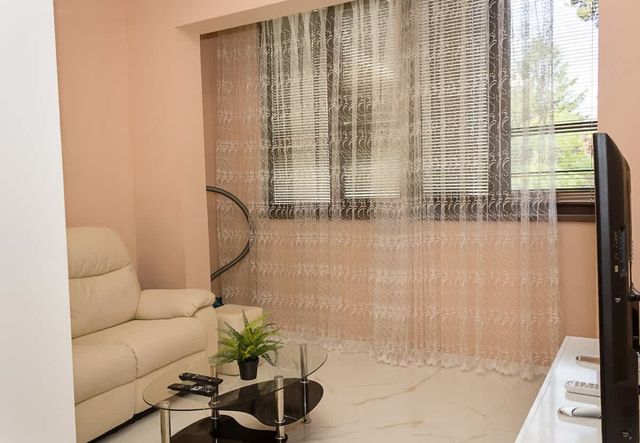 Comfy 1-Bedroom Apartment in Chayka Neighbourhood