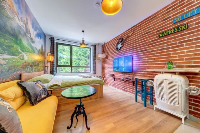 Into the Woods - Charming Studio