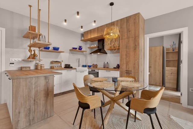 Breezy Boho 2BD Home with Sea View – Chayka