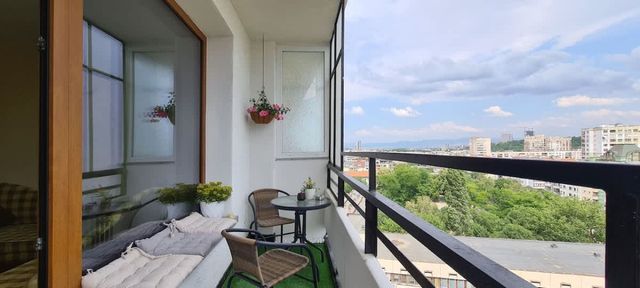 Panoramic and Spacious Flat near the City Centre