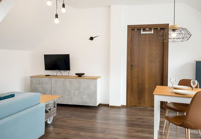 Urban & Cozy Escape - 1BR Flat near GrandMallVarna